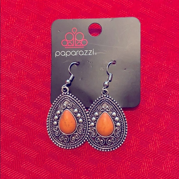 Earrings - Picture 1 of 1